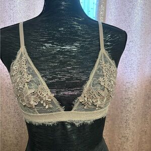 Elegant Lace Bralette - soft pink